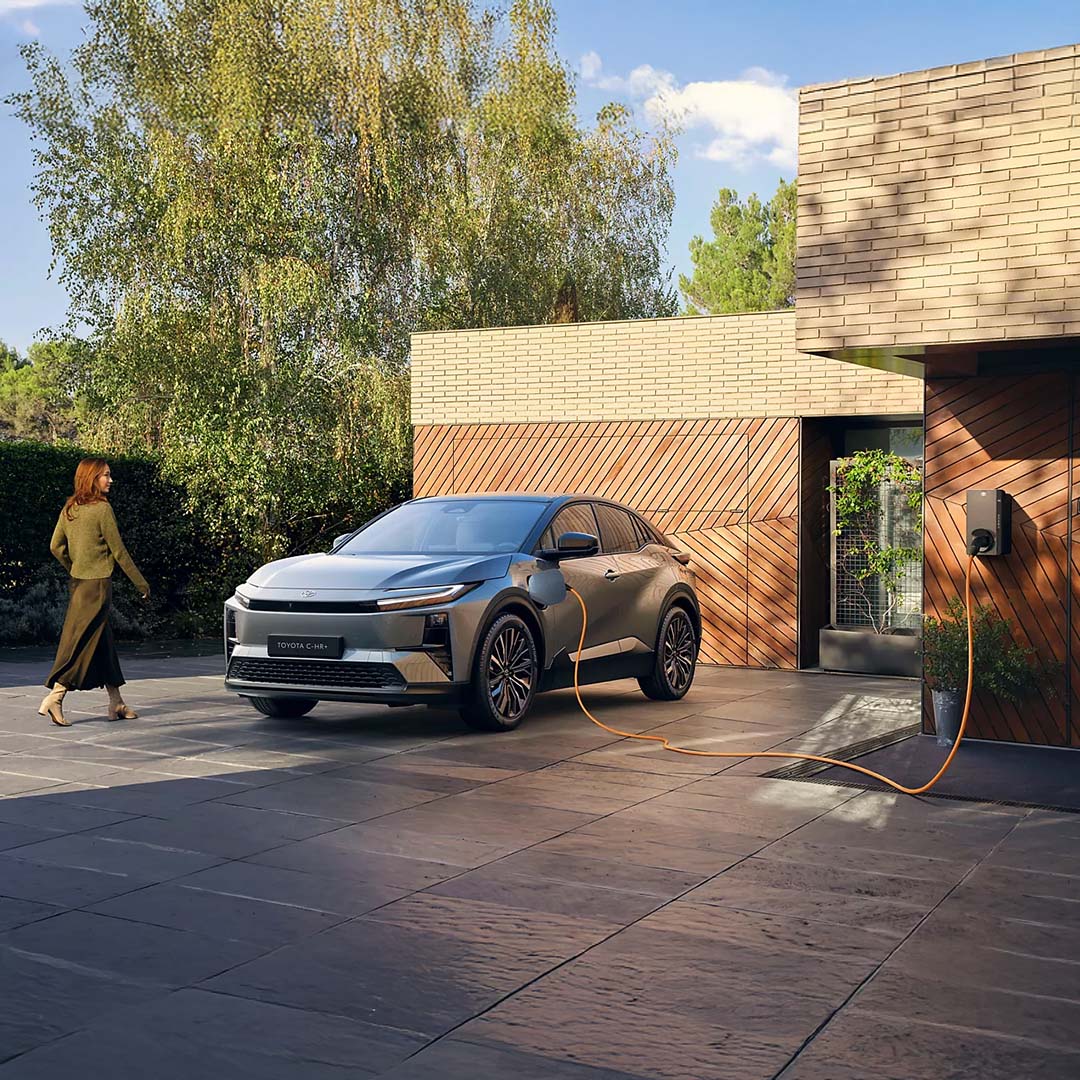 C Hr Plus + Cosenza Rende Calabria Elettrico Ecoincentivi Toyota Promozioni1