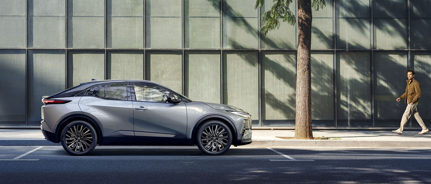 Chr+ Cosenza Rende Calabria Elettrico Ecoincentivi Toyota Promozioni Auto