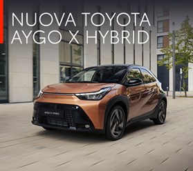 Aygo Cosenza Rende Calabria Nuova Elettrica Ibrida Benzina Toyota Italia